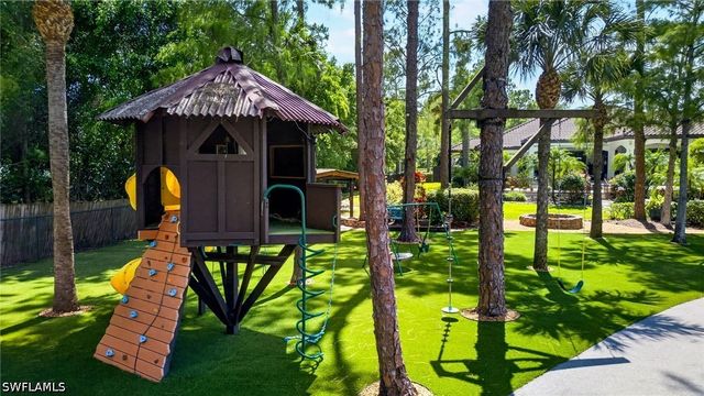 430 29th ST NW, Naples, FL 34120