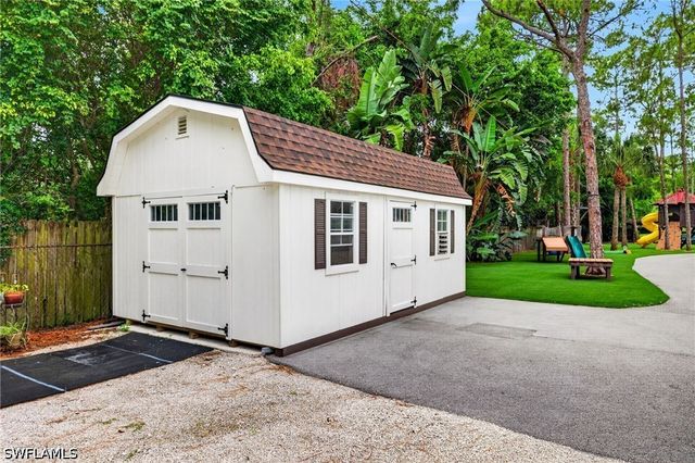 430 29th ST NW, Naples, FL 34120
