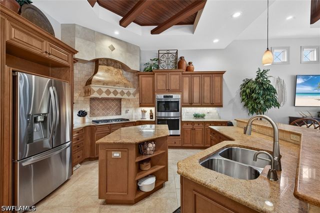 430 29th ST NW, Naples, FL 34120