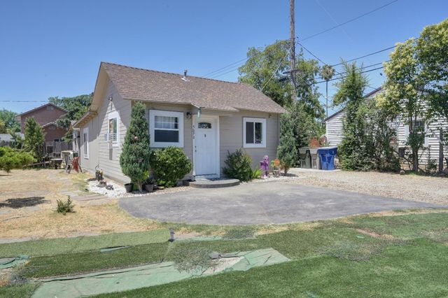5070 Martin Luther King Jr Blvd, Sacramento, CA 95820