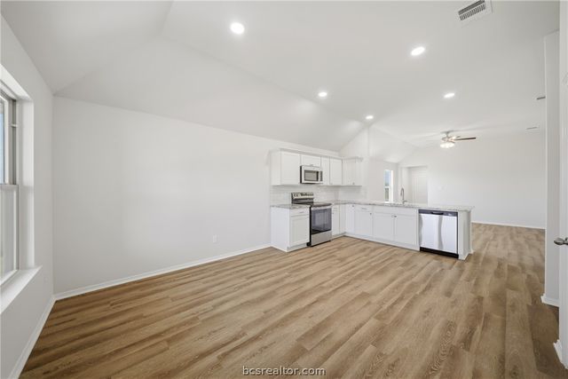 137 Cotton Cove, Snook, TX 77878