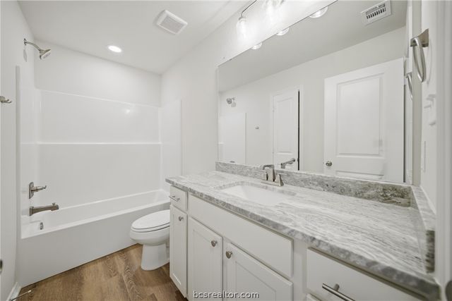 137 Cotton Cove, Snook, TX 77878