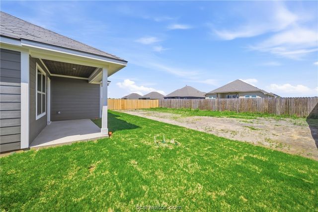 137 Cotton Cove, Snook, TX 77878