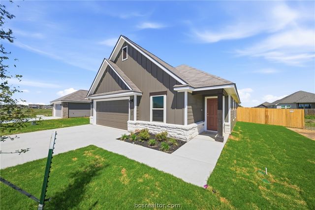 137 Cotton Cove, Snook, TX 77878