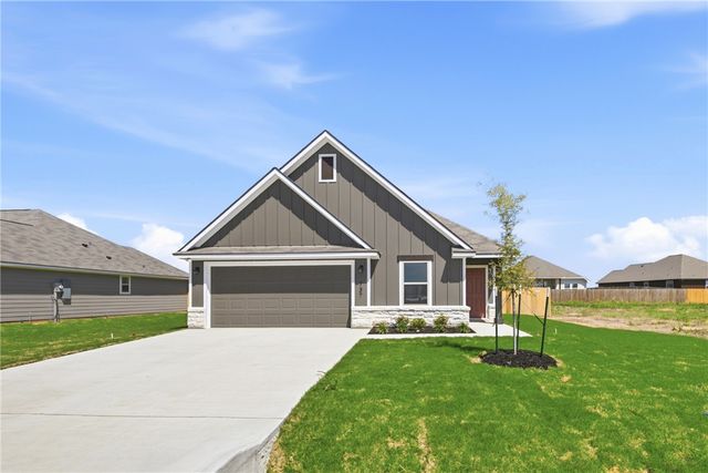 137 Cotton Cove, Snook, TX 77878