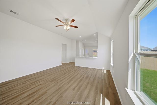 137 Cotton Cove, Snook, TX 77878