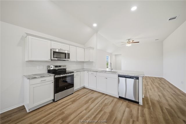 137 Cotton Cove, Snook, TX 77878