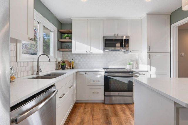 10144 Boundary Creek Terrace, Maple Grove, MN 55369
