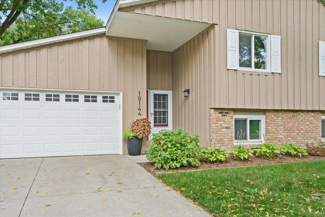 10144 Boundary Creek Terrace, Maple Grove, MN 55369