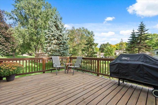 10144 Boundary Creek Terrace, Maple Grove, MN 55369