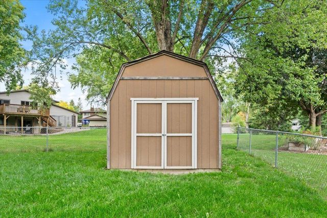 10144 Boundary Creek Terrace, Maple Grove, MN 55369