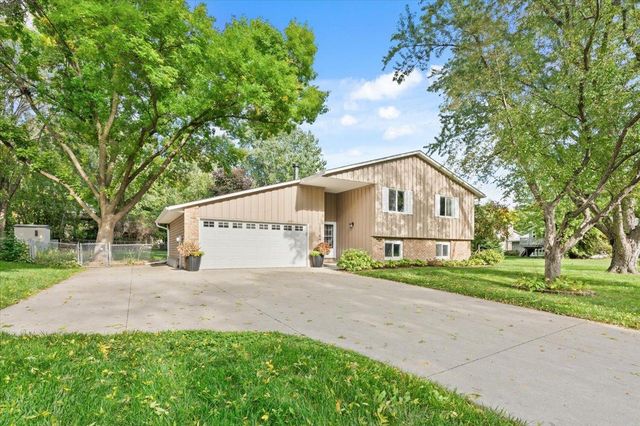 10144 Boundary Creek Terrace, Maple Grove, MN 55369
