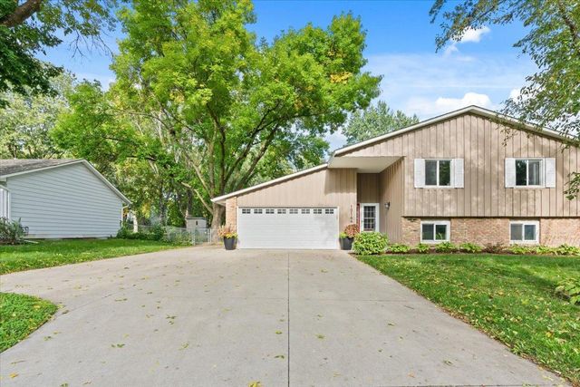 10144 Boundary Creek Terrace, Maple Grove, MN 55369
