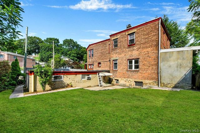 1089 Mile Square Road, Yonkers, NY 10704