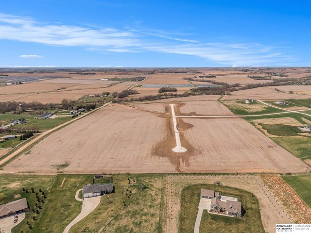 425 Karloff Circle, Yutan, NE 68073