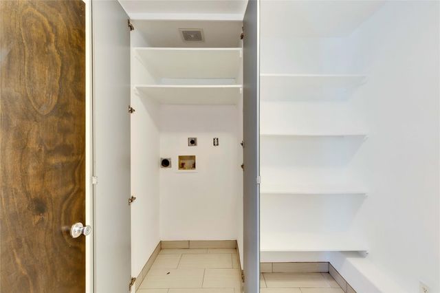 1917 Barge ST 104, Austin, TX 78745