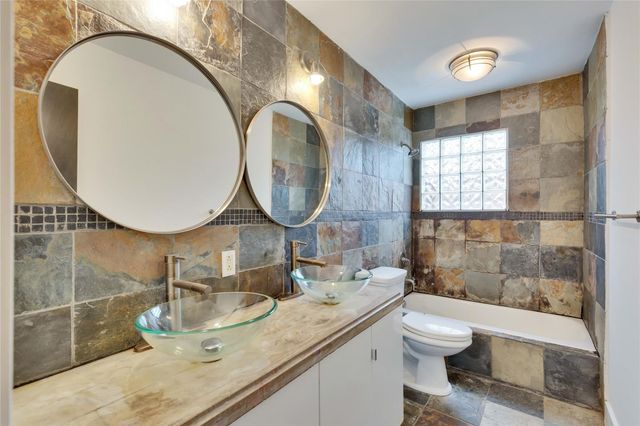 1917 Barge ST 104, Austin, TX 78745