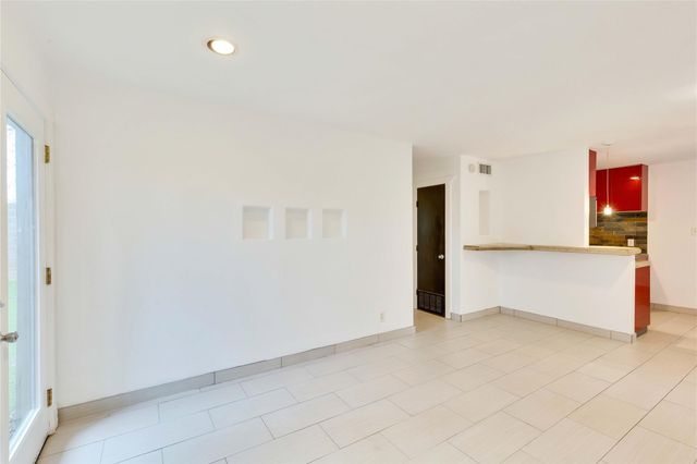 1917 Barge ST 104, Austin, TX 78745