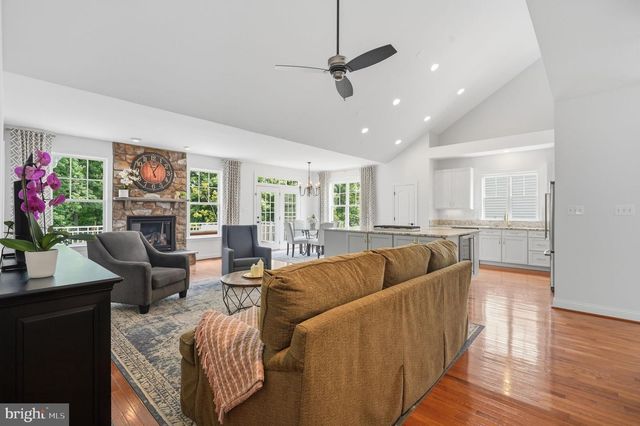 105 TURNSTONE LN, Lake Frederick, VA 22630