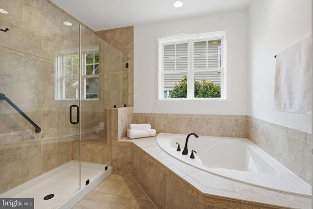 105 TURNSTONE LN, Lake Frederick, VA 22630