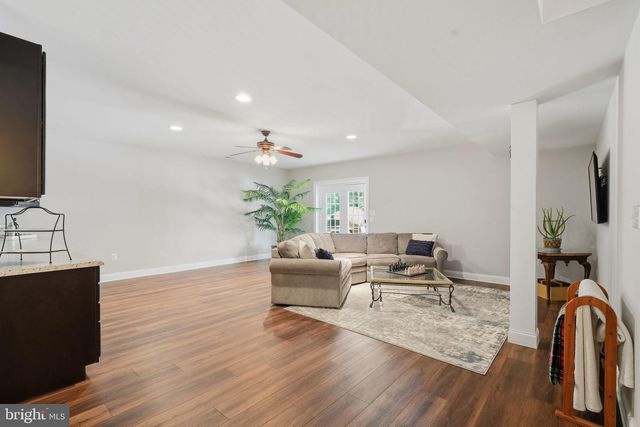 105 TURNSTONE LN, Lake Frederick, VA 22630