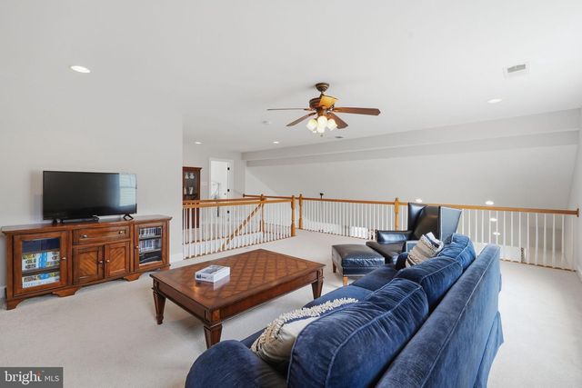 105 TURNSTONE LN, Lake Frederick, VA 22630