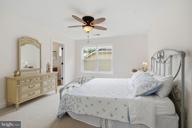 105 TURNSTONE LN, Lake Frederick, VA 22630