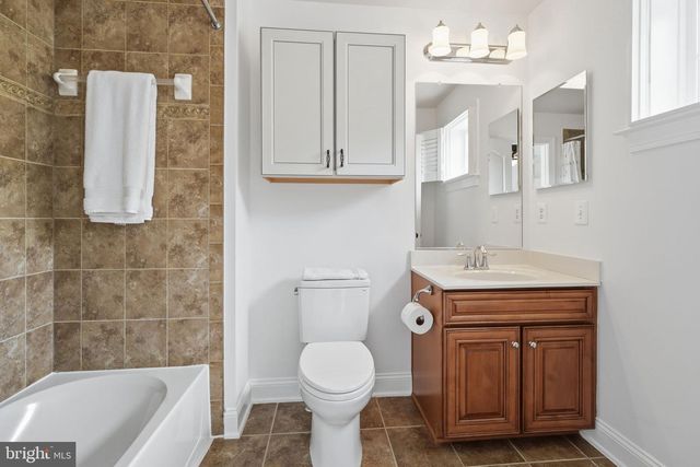105 TURNSTONE LN, Lake Frederick, VA 22630