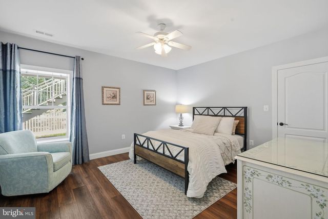 105 TURNSTONE LN, Lake Frederick, VA 22630