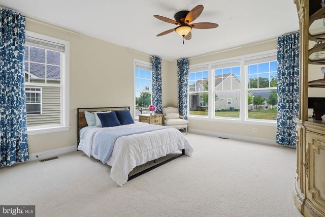 105 TURNSTONE LN, Lake Frederick, VA 22630