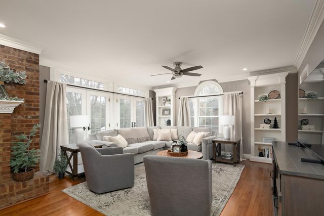 3424 Chestnut Hill Lane, Lexington, KY 40509