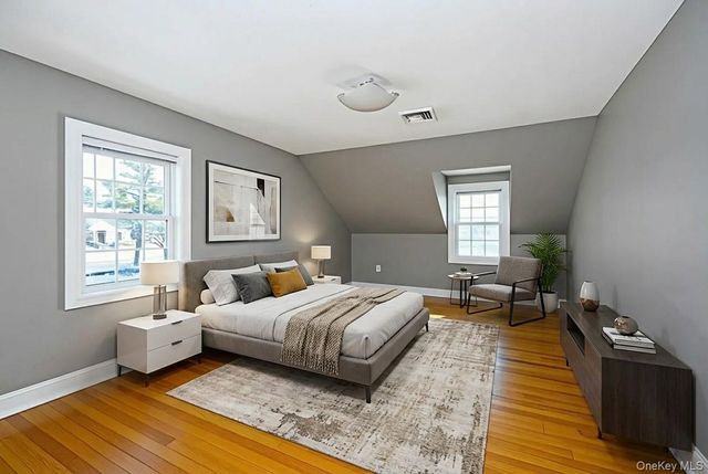 3 Mansion Drive, Hyde Park, NY 12538