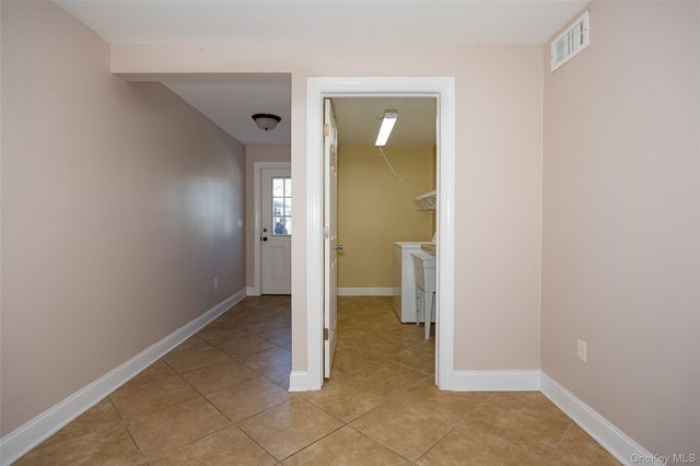 3 Mansion Drive, Hyde Park, NY 12538