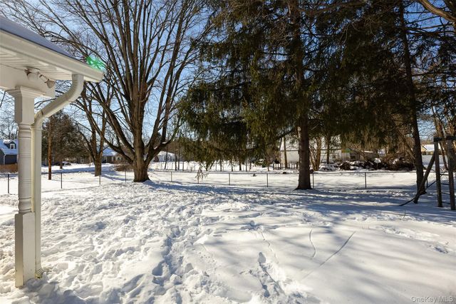 3 Mansion Drive, Hyde Park, NY 12538