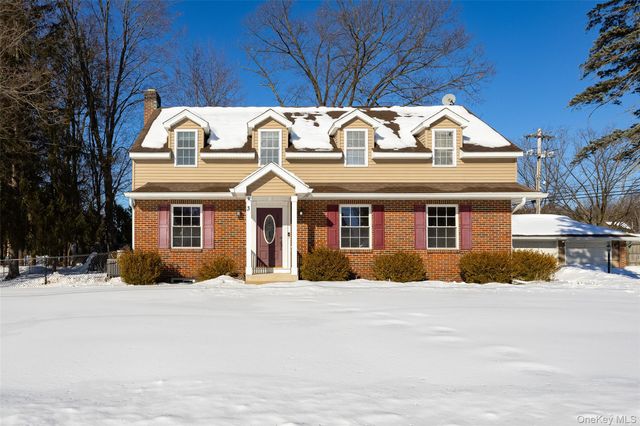 3 Mansion Drive, Hyde Park, NY 12538