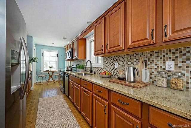 3 Mansion Drive, Hyde Park, NY 12538