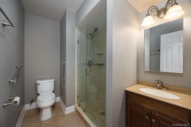 3 Mansion Drive, Hyde Park, NY 12538