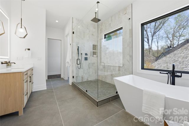 1423 S Wendover Road, Charlotte, NC 28211