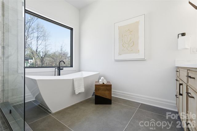 1423 S Wendover Road, Charlotte, NC 28211