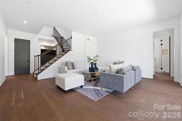 1423 S Wendover Road, Charlotte, NC 28211