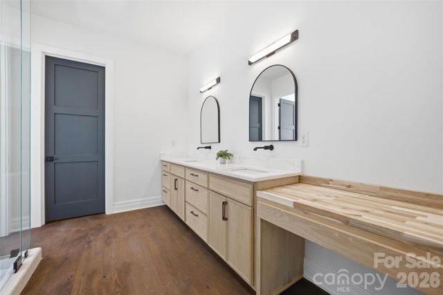 1423 S Wendover Road, Charlotte, NC 28211