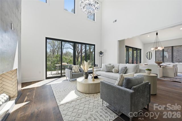 1423 S Wendover Road, Charlotte, NC 28211