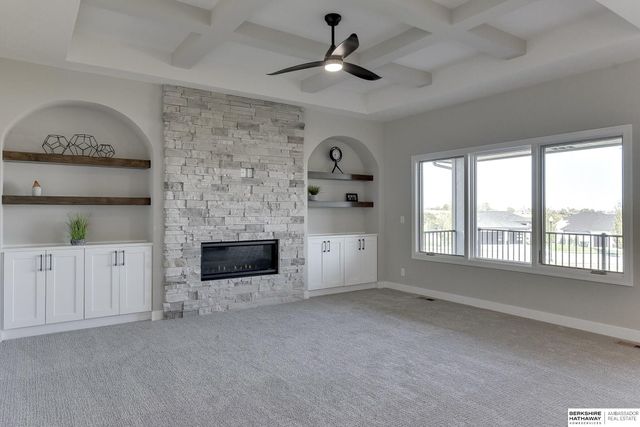 11105 S 221st Street, Gretna, NE 68028