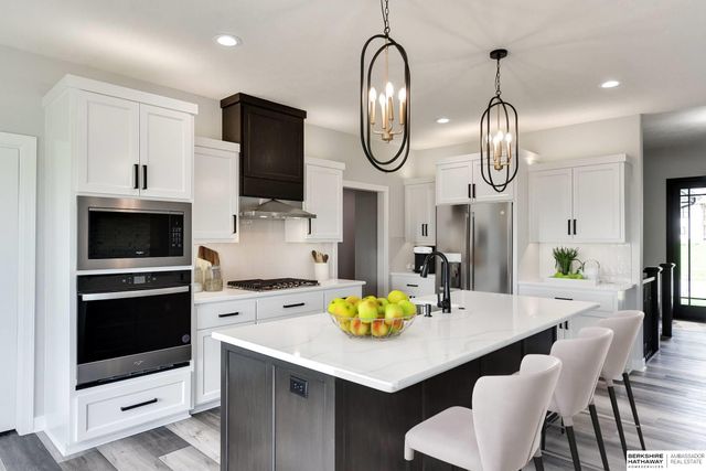 11105 S 221st Street, Gretna, NE 68028