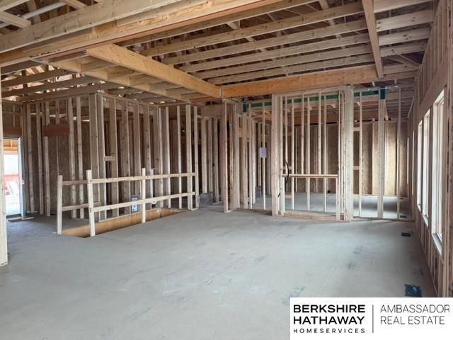 11105 S 221st Street, Gretna, NE 68028