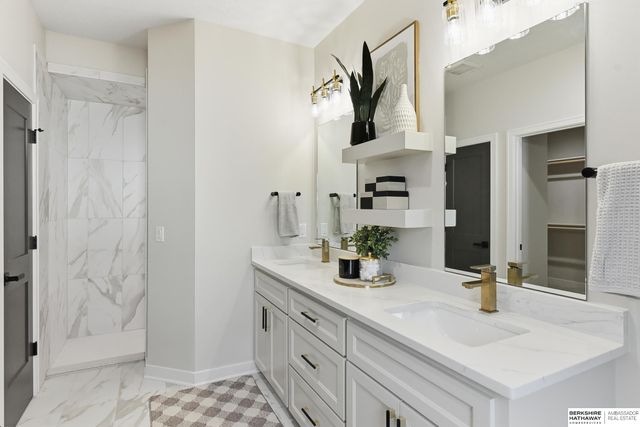 11105 S 221st Street, Gretna, NE 68028