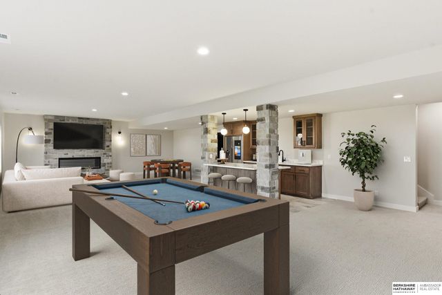 11105 S 221st Street, Gretna, NE 68028