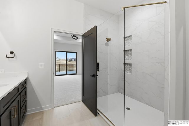 11105 S 221st Street, Gretna, NE 68028