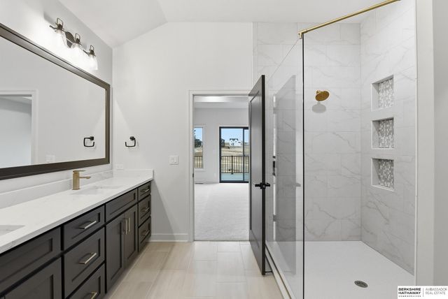 11105 S 221st Street, Gretna, NE 68028