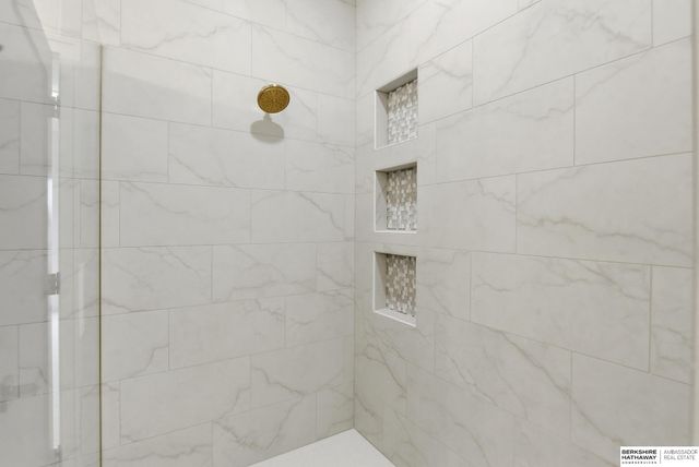 11105 S 221st Street, Gretna, NE 68028